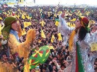 Feiring av Newroz i Diyarbakir