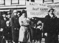 Arbeiderkvinner demonstrerer. 1920.