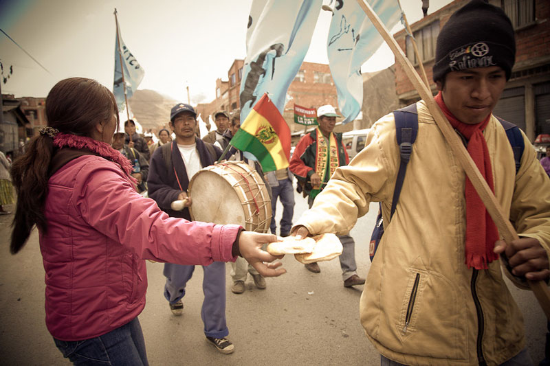Urfolk marsjerer for å forsvare Tipnis-reservatet i 2011. CC BY-NC-ND Szymon Kochański / flickr