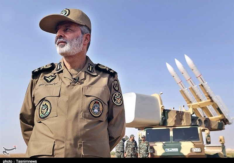 Generalmajor Abdolrahim Mousavi advarer USA mot å blande seg inn etter det iranske straffeangrepet mot Israel. Foto: CC 4.0 BY Tasnim News Agency