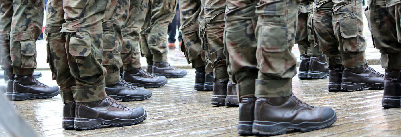 daniel silva army boots unsplash