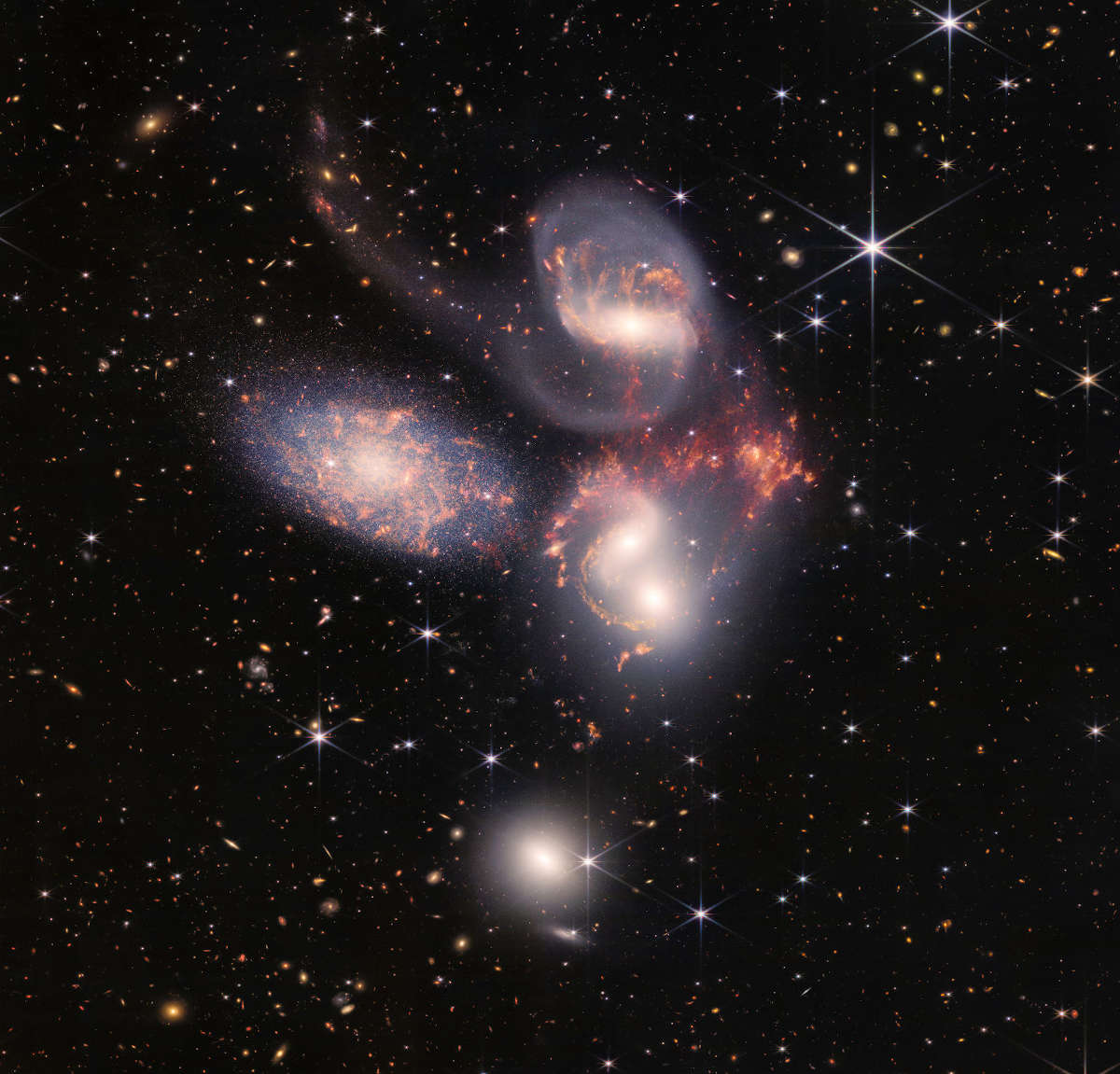 Et av de fantastiske bildene fra romteleskopet som viser galaksen Stefans kvintett. Foto: NASA/ESA
